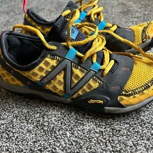 New balance minimus sneakers